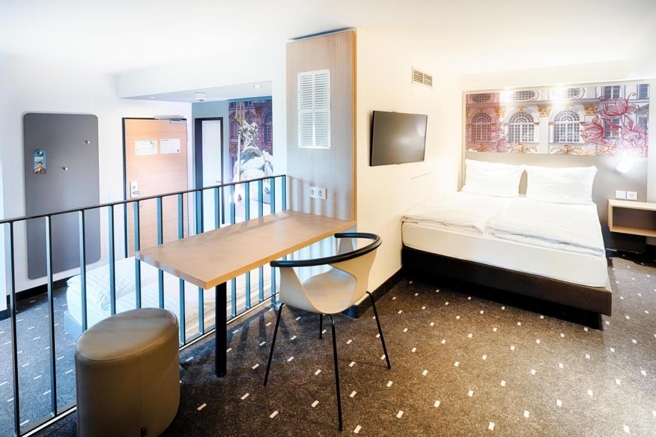 Hotel Muenchen-moosach 3*